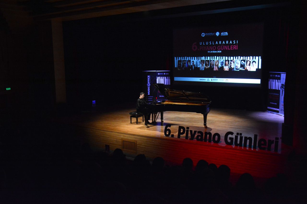 6. Uluslararası Piyano Günleri Raffaele D'Angelo resitaliyle sürdü